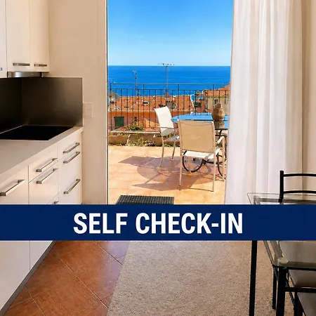 شقة Sea View & Monaco Panorama, Terrace, Ac, Self Check-in بوزولي
